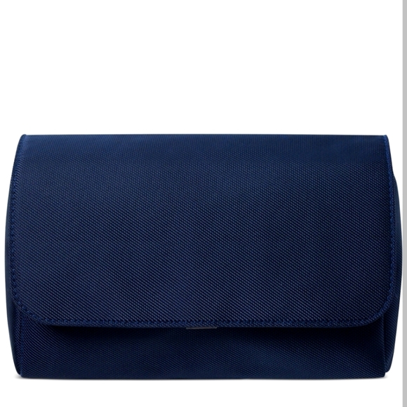 - Giorgio Armani - Picture 1 of 8